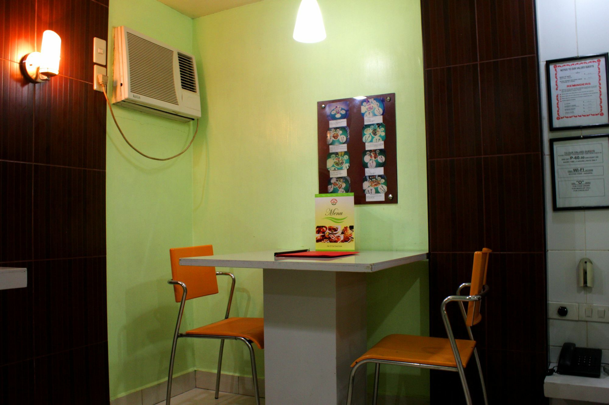 Mahal Kita Drive Inn Пасай Екстериор снимка
